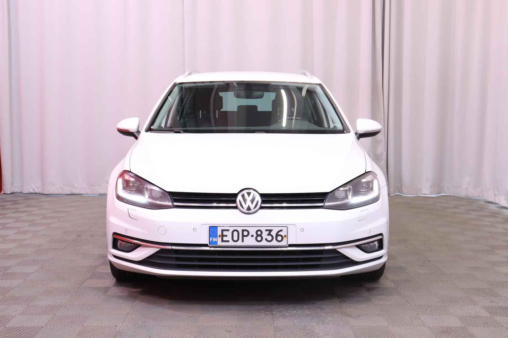 Volkswagen - Golf - Variant Highline 1,4 TSI 92 kW (125 hv) DSG-automaatti // Suomi-auto / Navi / Keyless / Bluetooth / Kamera // - Farmari