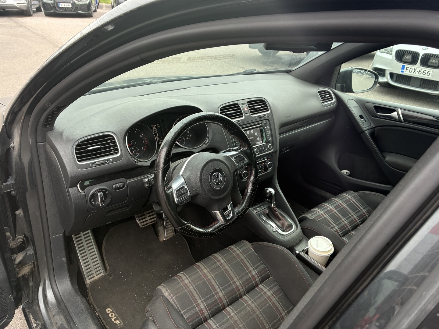 Volkswagen - Golf - GTI 2,0 155 kW (210 hv) DSG-autom. 4-ovinen - Viistoperä