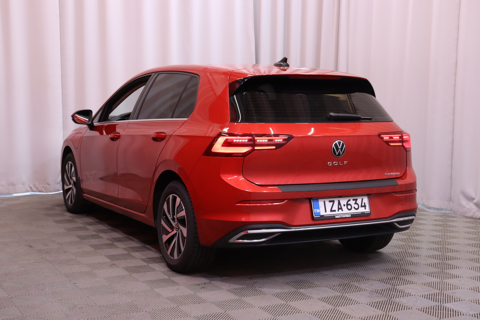 Volkswagen - Golf - Style eHybrid 150 kW (PHEV) DSG-automaatti // ACC / Matrix / Ambient / Keyless // - Viistoperä