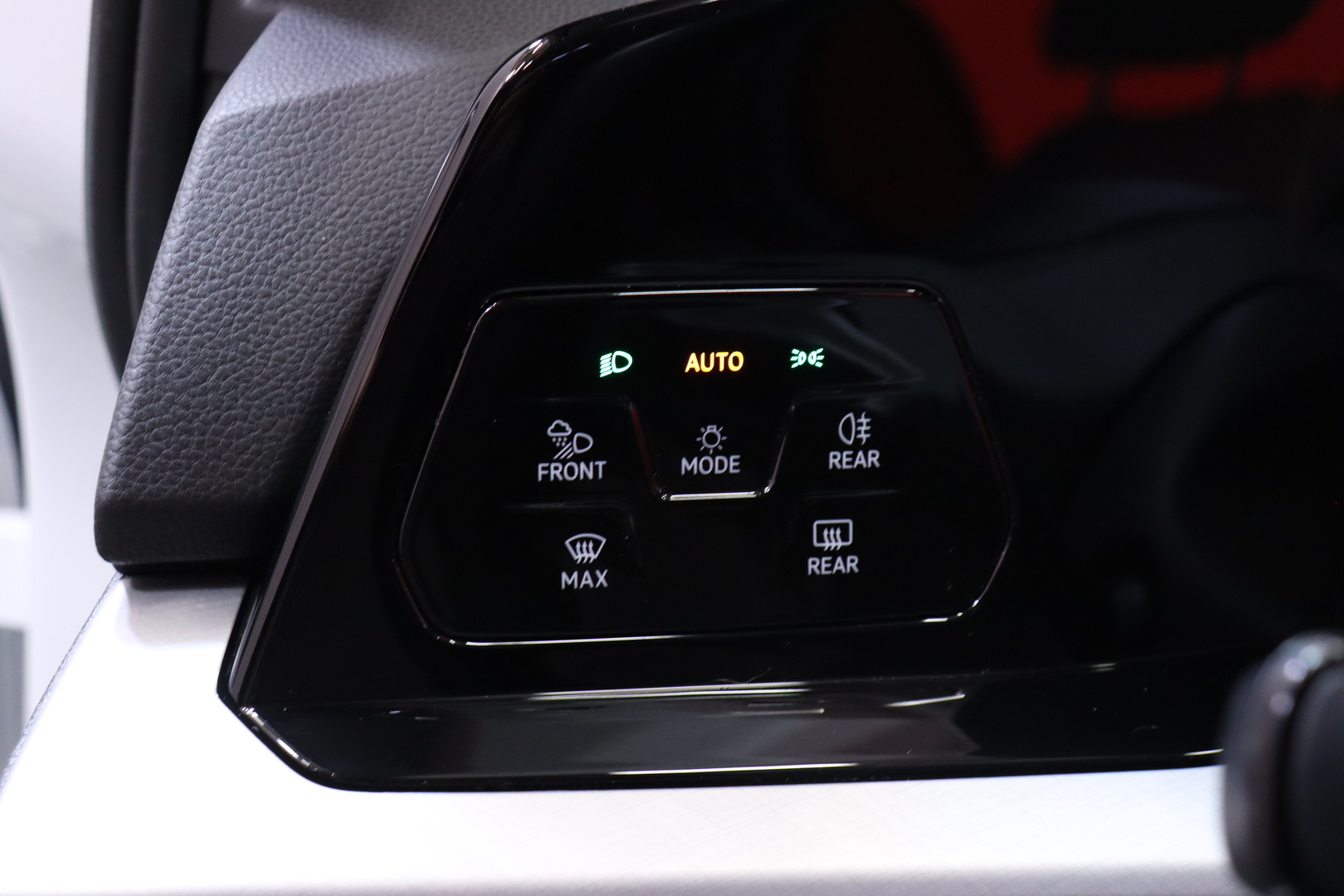 Volkswagen - Golf - // Suomi-auto / Webasto / ACC / Kamera / Keyless / Ambient / - Viistoperä