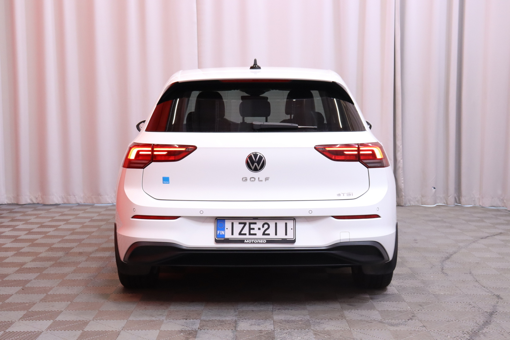 Volkswagen - Golf - // Suomi-auto / Webasto / ACC / Kamera / Keyless / Ambient / - Viistoperä