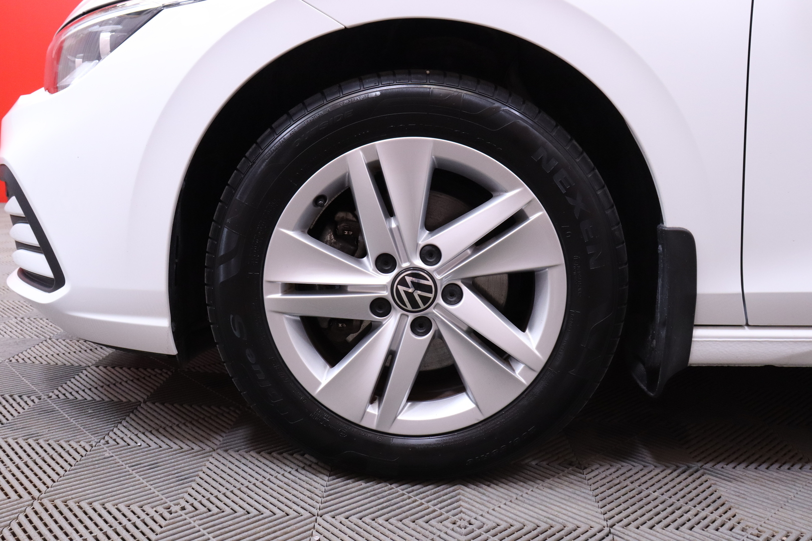 Volkswagen - Golf - // Suomi-auto / Webasto / ACC / Kamera / Keyless / Ambient / - Viistoperä