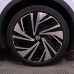 Volkswagen - ID.4 - Pro Performance 1ST Max 150 kW, akku 77 kWh // Matrix / Hieronta / HUD / 360° / Panorama / Koukku // - Maastoauto