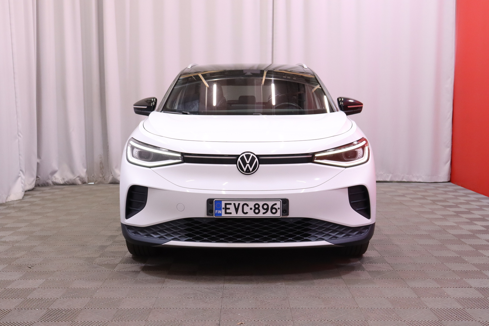 Volkswagen - ID.4 - Pro Performance 1ST Max 150 kW, akku 77 kWh // Matrix / Hieronta / HUD / 360° / Panorama / Koukku // - Maastoauto