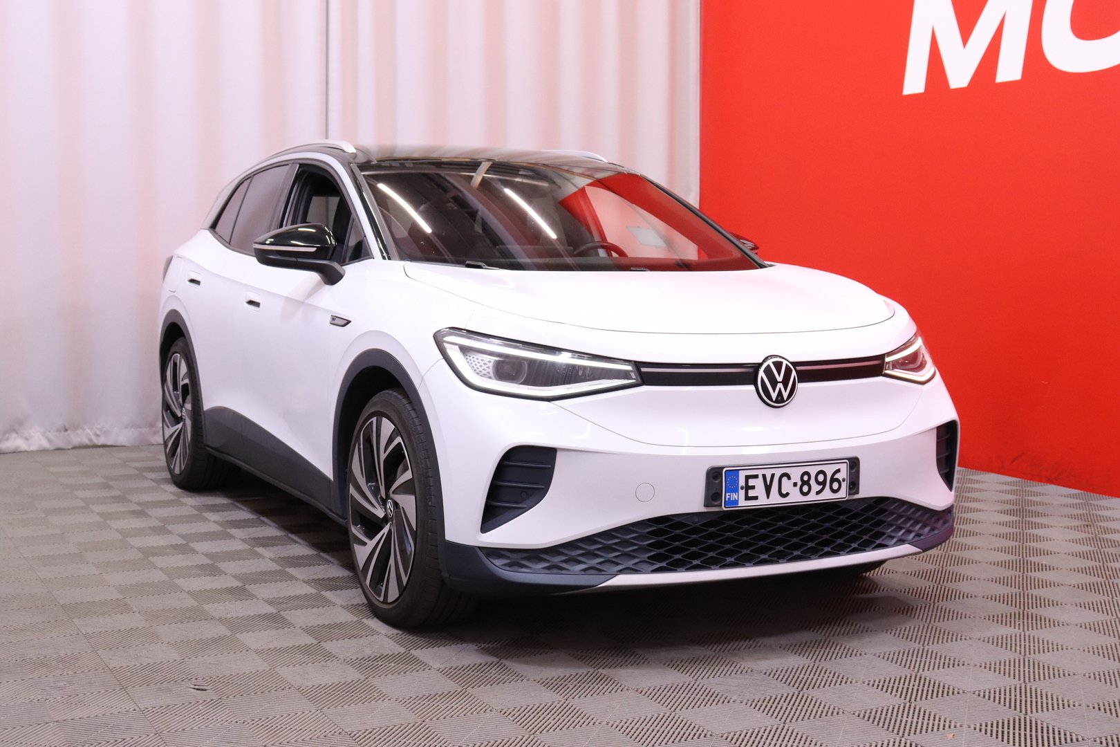 Volkswagen - ID.4 - Pro Performance 1ST Max 150 kW, akku 77 kWh // Matrix / Hieronta / HUD / 360° / Panorama / Koukku // - Maastoauto