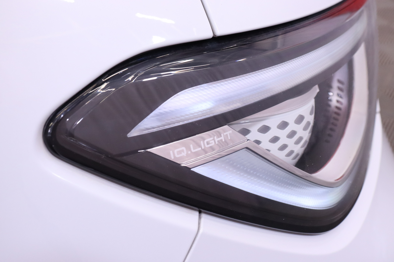 Volkswagen - ID.4 - Pro Performance 1ST Max 150 kW, akku 77 kWh // Matrix / Hieronta / HUD / 360° / Panorama / Koukku // - Maastoauto