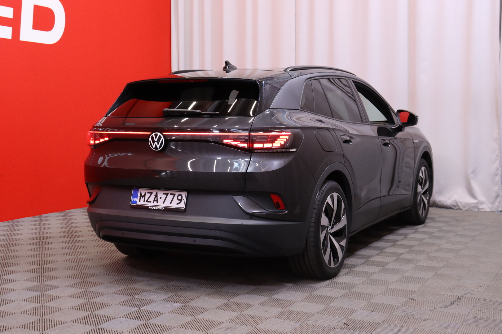 Volkswagen - ID.4 - Pro Performance Max 150 kW, akku 77 kWh // TopSport / Panorama / 360 / Läm. tuulilasi // - Maastoauto
