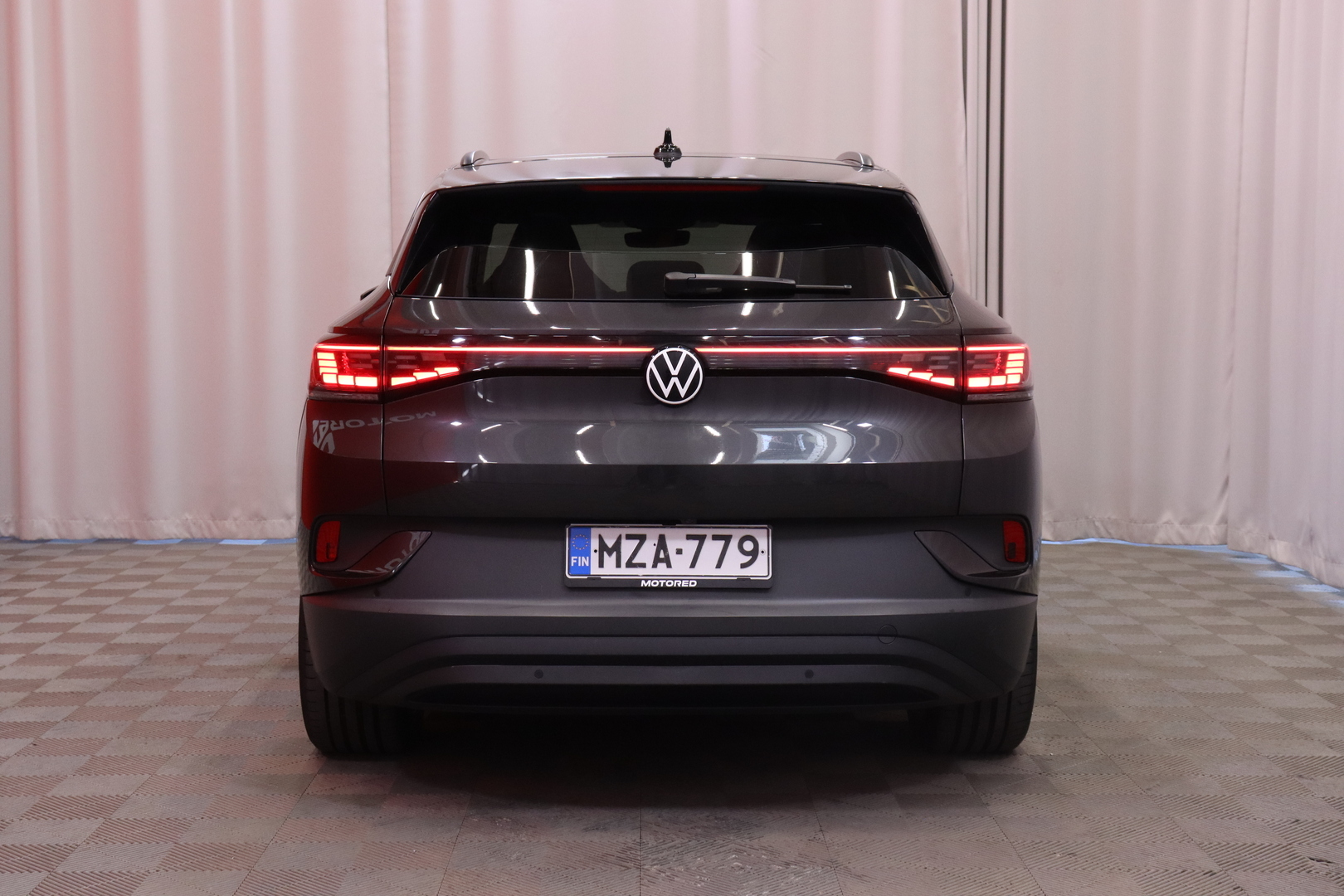Volkswagen - ID.4 - Pro Performance Max 150 kW, akku 77 kWh // TopSport / Panorama / 360 / Läm. tuulilasi // - Maastoauto
