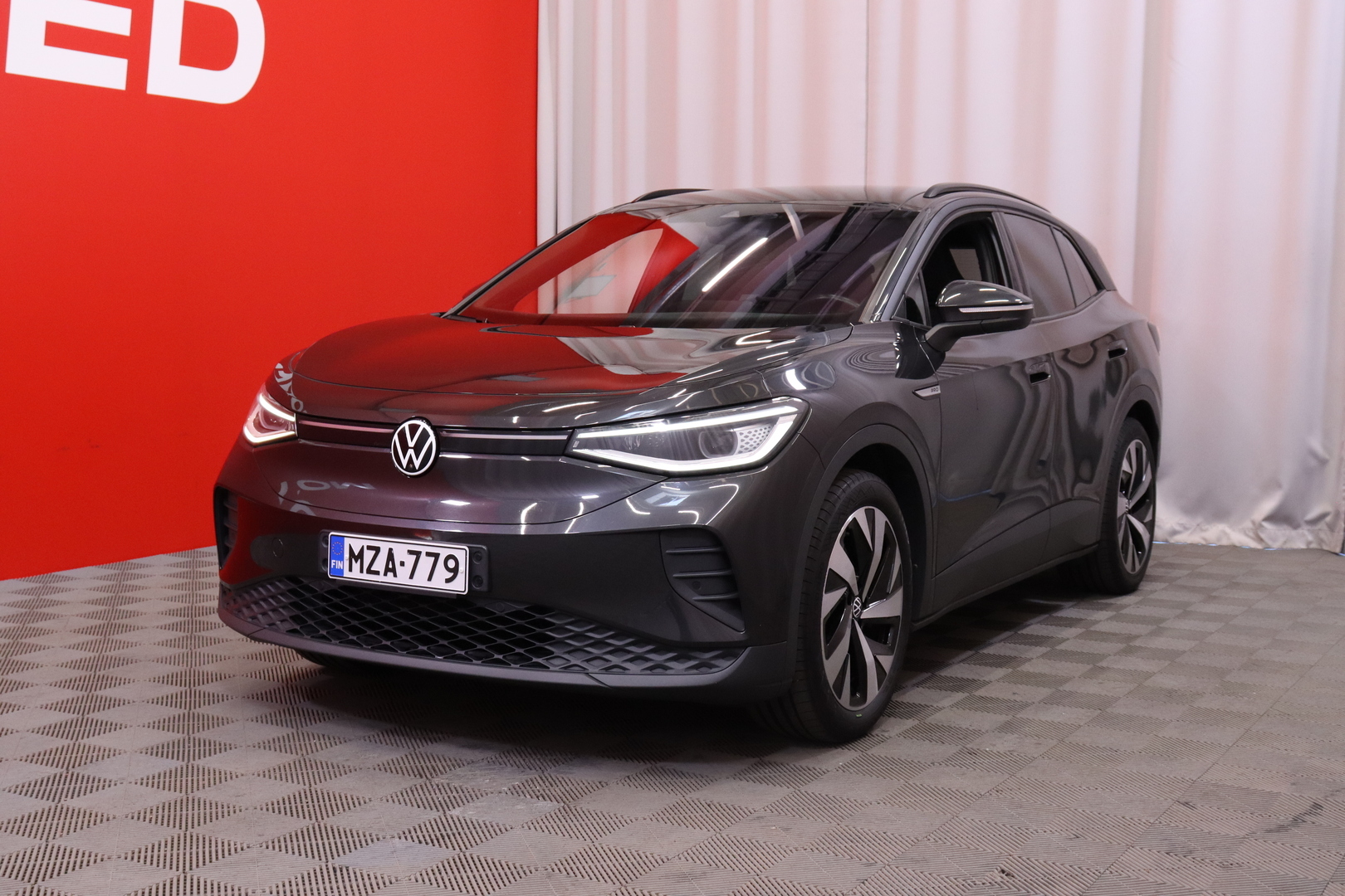 Volkswagen - ID.4 - Pro Performance Max 150 kW, akku 77 kWh // TopSport / Panorama / 360 / Läm. tuulilasi // - Maastoauto