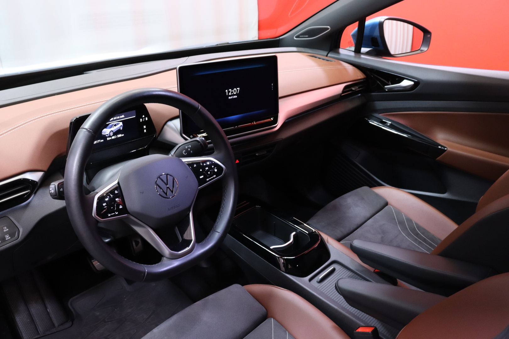 Volkswagen - ID.5 - Pro Business 210 kW, akku 77 kWh // Matrix / 360° / Vetokoukku / Ambient / Harman/Kardon // - Maastoauto