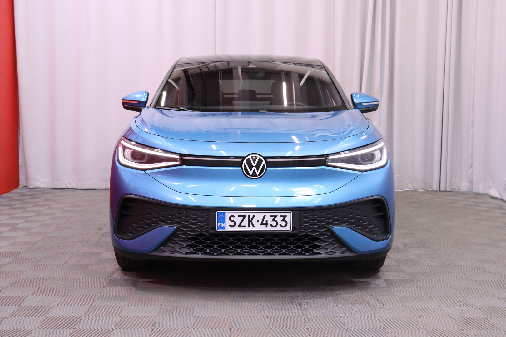 Volkswagen - ID.5 - Pro Business 210 kW, akku 77 kWh // Matrix / 360° / Vetokoukku / Ambient / Harman/Kardon // - Maastoauto