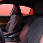 Volkswagen - ID.5 - Pro Business 210 kW, akku 77 kWh // Matrix / 360° / Vetokoukku / Ambient / Harman/Kardon // - Maastoauto