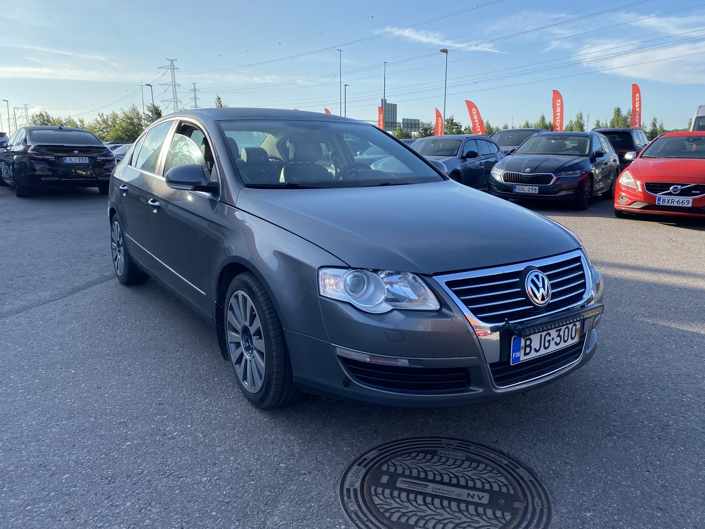 Volkswagen - Passat - 4D PASSAT SEDAN 2.0FSI-3C/271 - Sedan