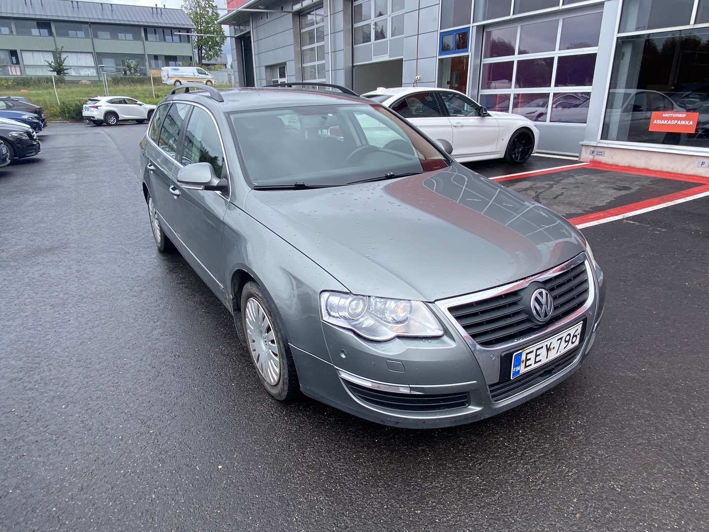 Volkswagen - Passat - Variant Comfortline 2,0 TDI 81 kW (110 hv) BlueMotion - Farmari