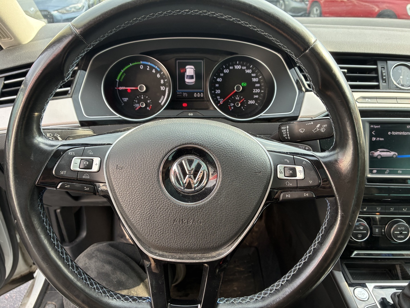 Volkswagen - Passat - Sedan GTE Plug-In Hybrid 160 kW (218 hv) DSG-automaatti - Sedan