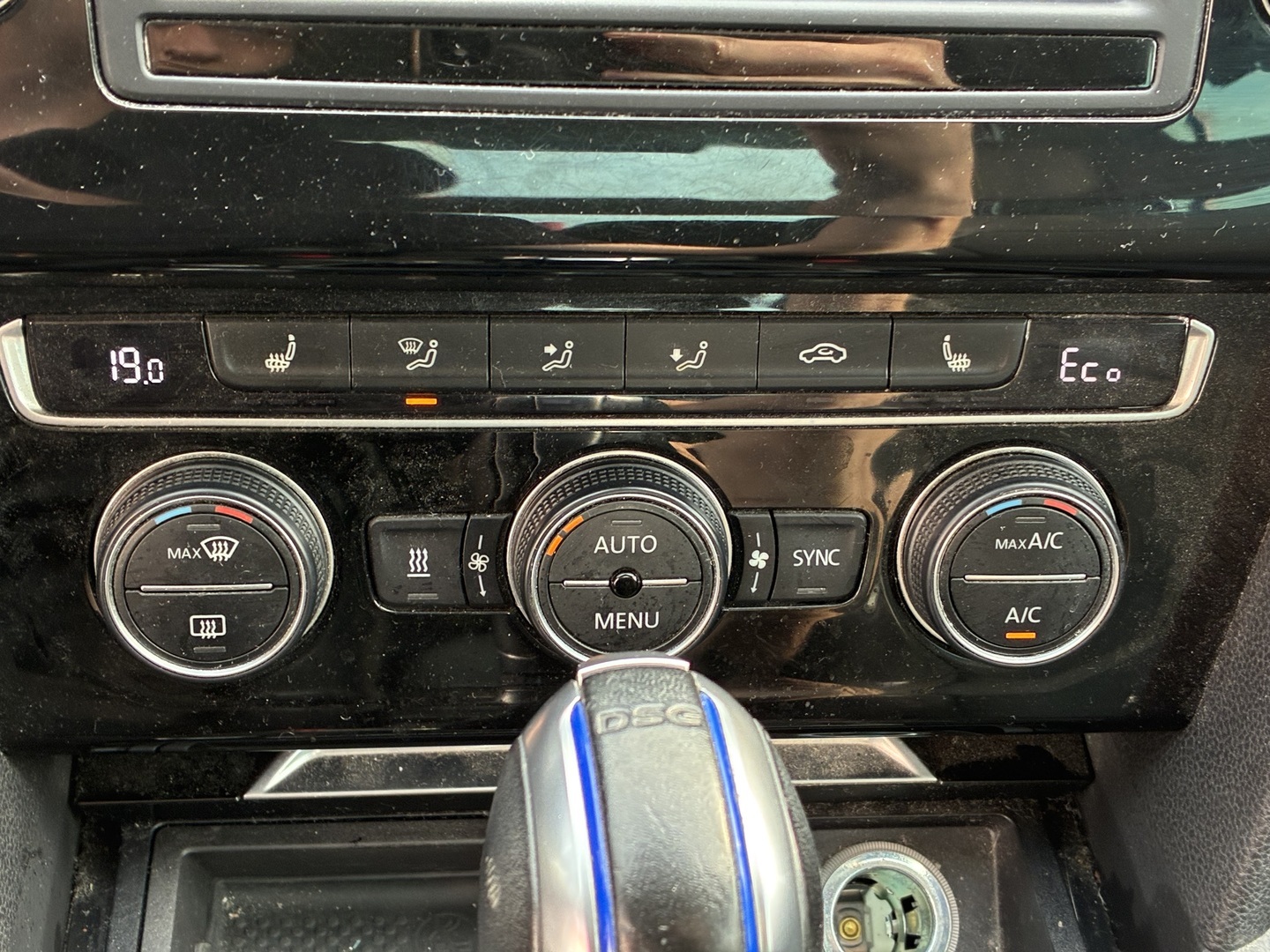 Volkswagen - Passat - Sedan GTE Plug-In Hybrid 160 kW (218 hv) DSG-automaatti - Sedan