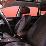Volkswagen - Passat - Variant Highline 1,6 TDI 77 kW (105 hv) BlueMotion Technology DSG-automaatti // Webasto / Koukku / Navi / Panorama // - Farmari