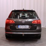 Volkswagen - Passat - Variant Highline 1,6 TDI 77 kW (105 hv) BlueMotion Technology DSG-automaatti // Webasto / Koukku / Navi / Panorama // - Farmari