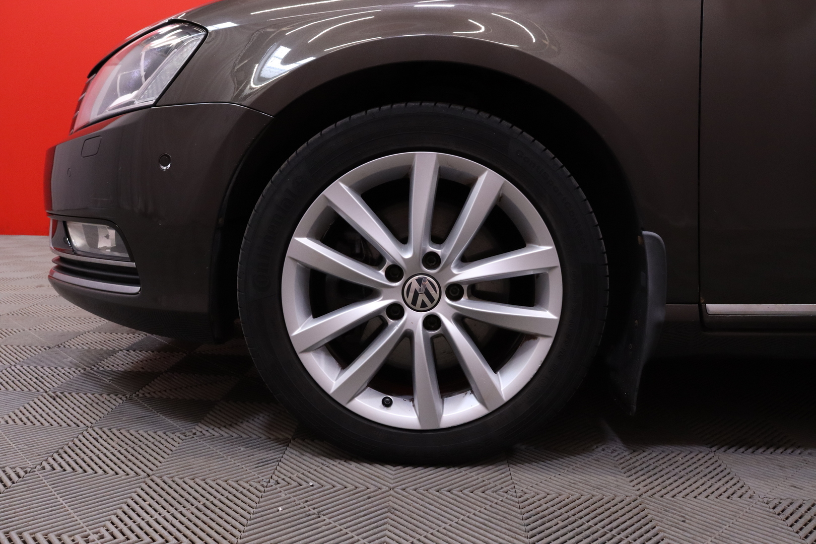 Volkswagen - Passat - Variant Highline 1,6 TDI 77 kW (105 hv) BlueMotion Technology DSG-automaatti // Webasto / Koukku / Navi / Panorama // - Farmari