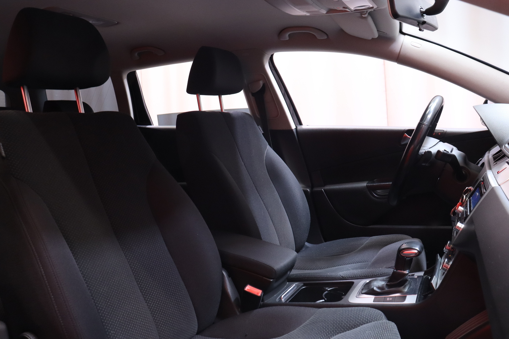 Volkswagen - Passat - Variant Comfortline 1,4 TSI 90 kW (122 hv) DSG-automaatti BlueMotion Technology - Farmari