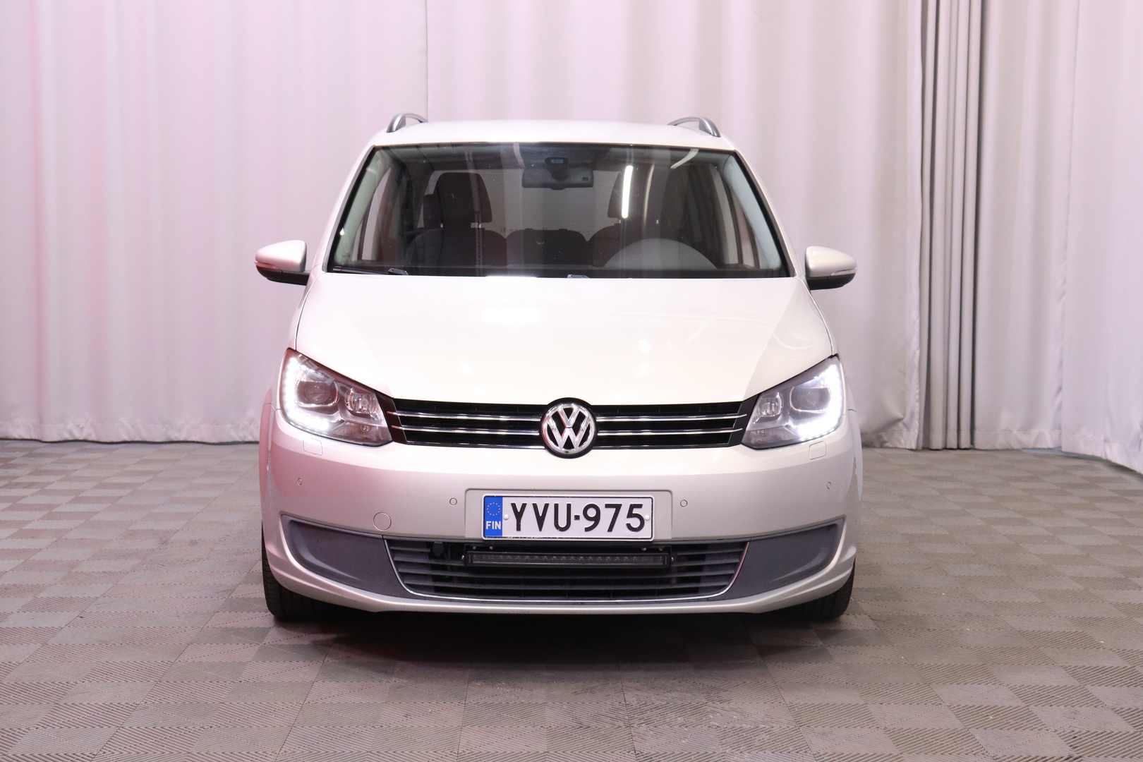 Volkswagen - Touran - Comfortline 1,4 TSI 103 kW (140 hv) DSG-automaatti // Webasto / Radio / P.tutka / Vakkari // - Tila-auto