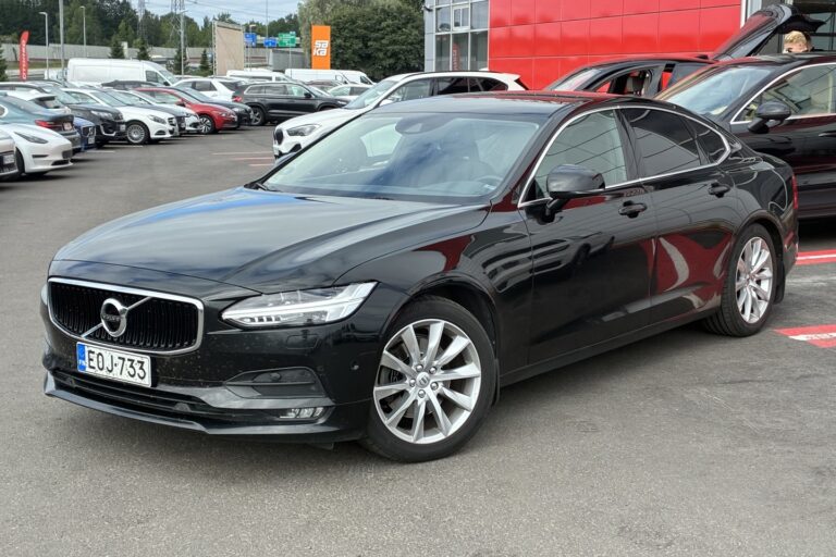 Volvo - S90 - D5 AWD Momentum aut - Sedan
