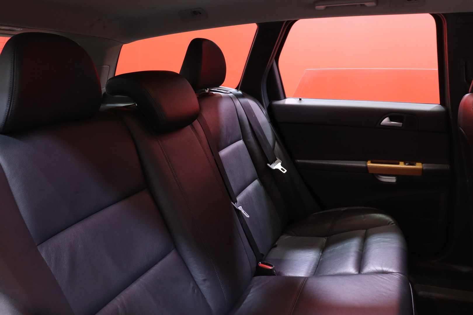 Volvo - V50 - 2,0D Summum aut // Webasto / Nahkaverhoilu / Radio / Autom.ilmastointi // - Farmari