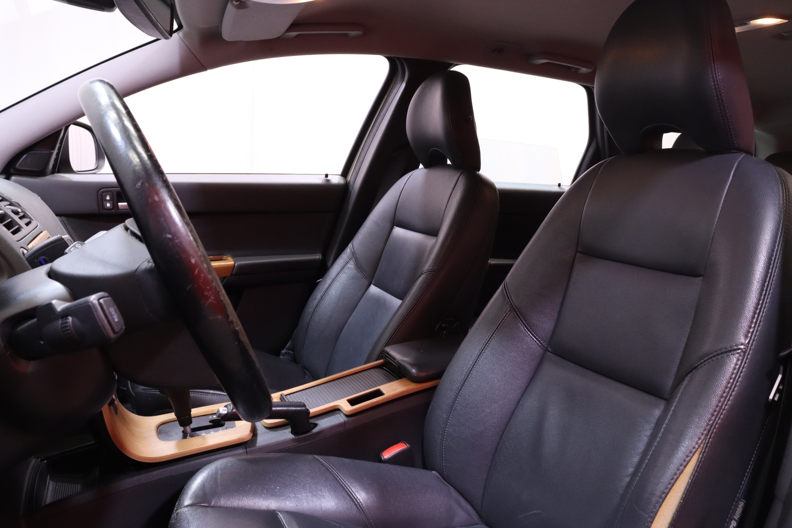 Volvo - V50 - 2,0D Summum aut // Webasto / Nahkaverhoilu / Radio / Autom.ilmastointi // - Farmari