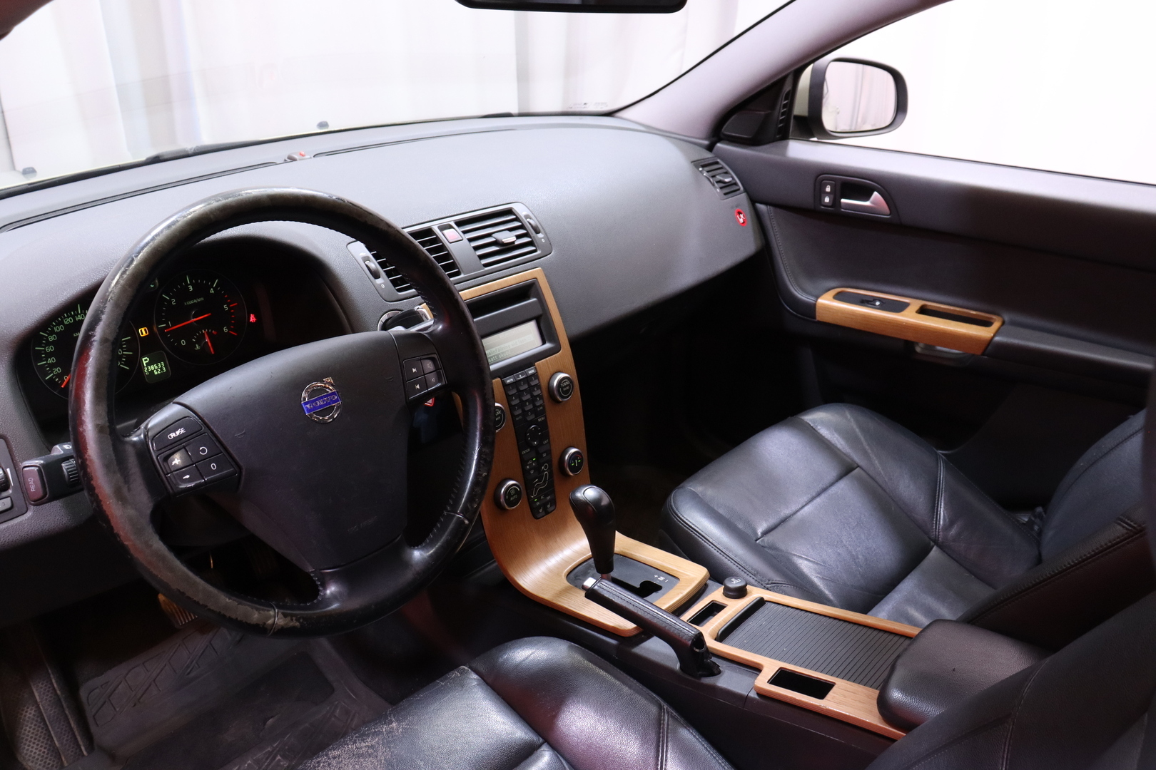 Volvo - V50 - 2,0D Summum aut // Webasto / Nahkaverhoilu / Radio / Autom.ilmastointi // - Farmari
