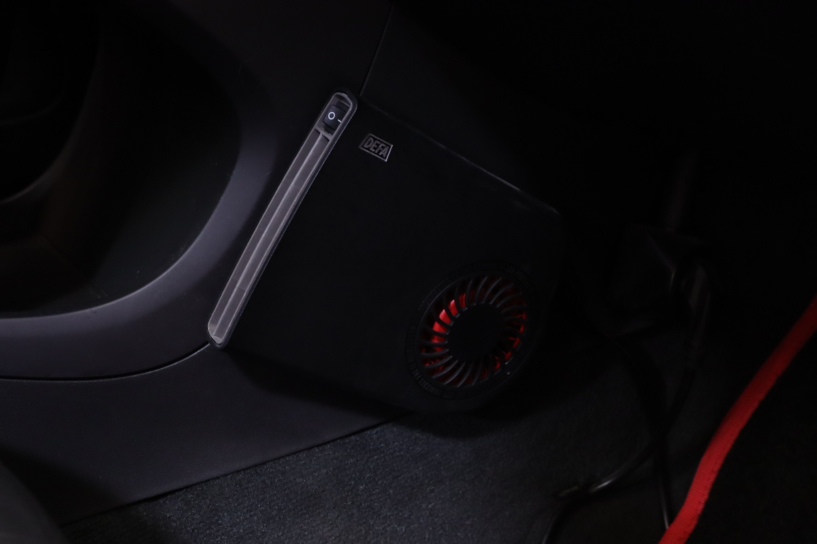 Volvo - V60 - T3 R-Design // P.tutka / Vakkari / Nahkaverhoilu / Bluetooth // - Farmari