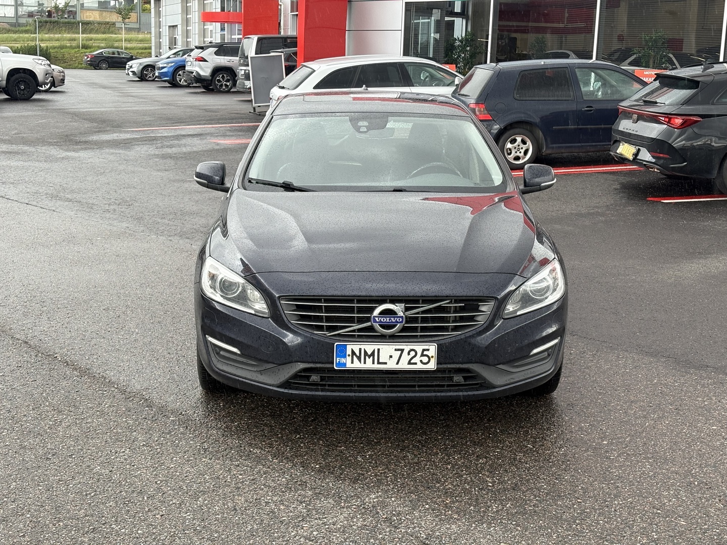 Volvo - V60 - D3 Momentum // Webasto / Vakkari / Kattoluukku / Juuri saapunut! // - Farmari