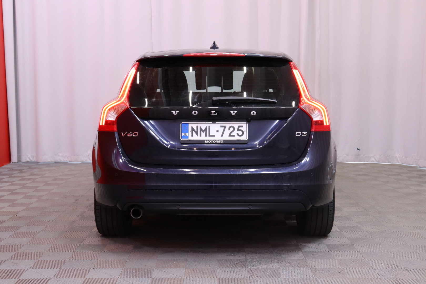 Volvo - V60 - D3 Momentum // Webasto / Vakkari / Kattoluukku / Juuri saapunut! // - Farmari