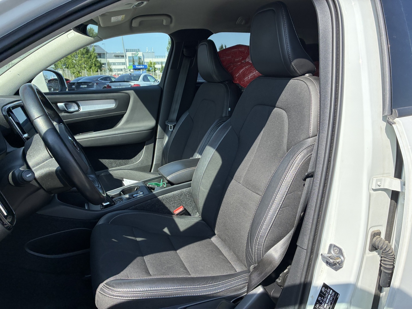 Volvo - XC40 - XC40 T5 Twin Engine Farmari (AC) 5ov 1477cm3 A - Farmari
