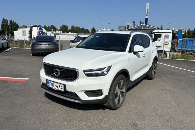 Volvo - XC40 - XC40 T5 Twin Engine Farmari (AC) 5ov 1477cm3 A - Farmari
