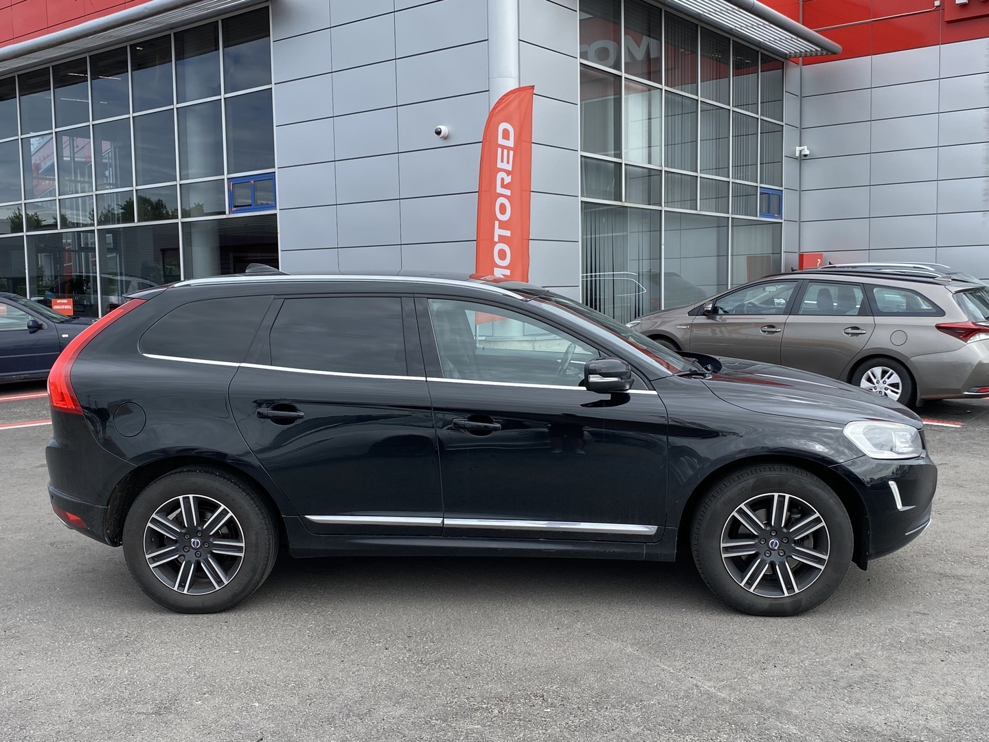 Volvo - XC60 - XC60 Farmari (AC) 4ov 2400cm3 A - Farmari