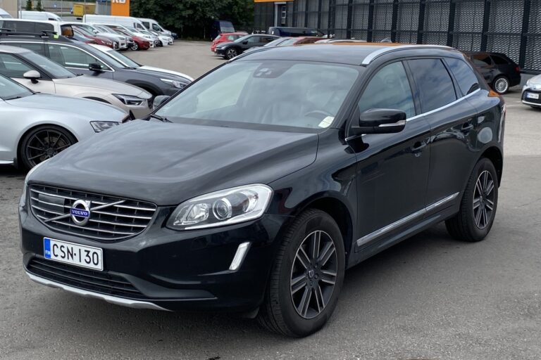 Volvo - XC60 - XC60 Farmari (AC) 4ov 2400cm3 A - Farmari
