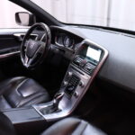 Volvo - XC60 - D4 AWD Business Classic Summum aut // Webasto / ACC / Blis / Koukku / Keyless / Navi // - Maastoauto