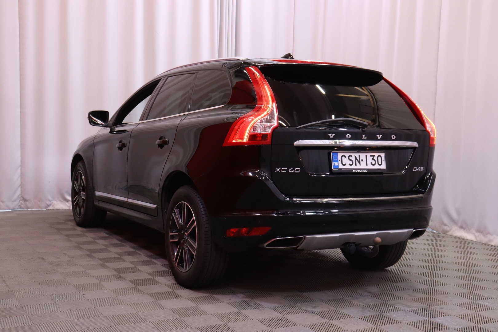 Volvo - XC60 - D4 AWD Business Classic Summum aut // Webasto / ACC / Blis / Koukku / Keyless / Navi // - Maastoauto