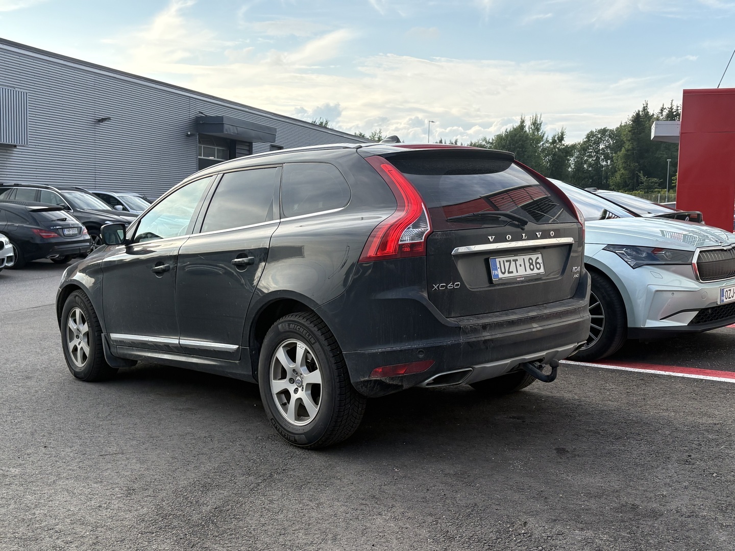 Volvo - XC60 - D4 AWD Business Classic Summum aut - Maastoauto