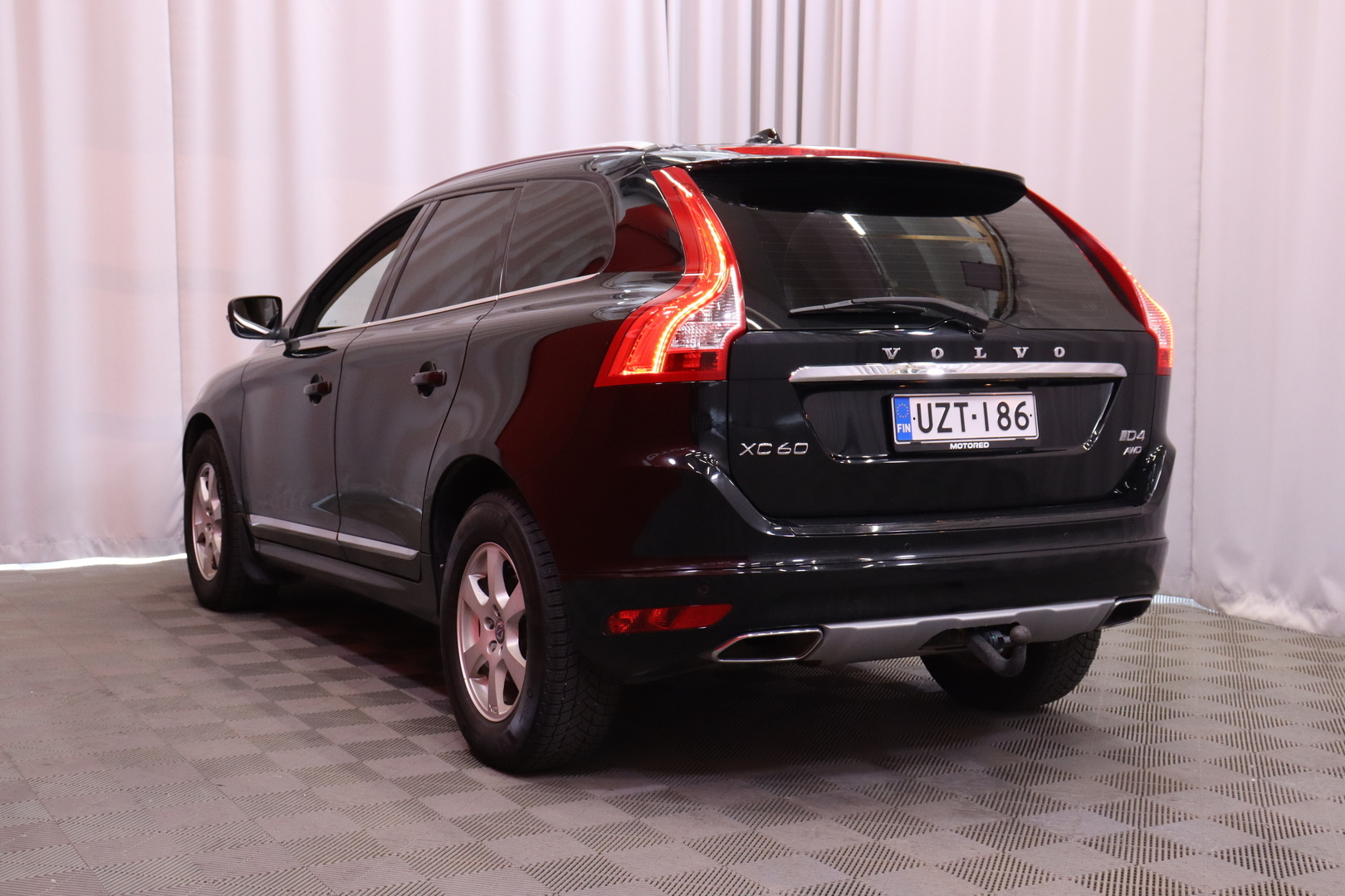 Volvo - XC60 - D4 AWD Business Classic Summum aut - Maastoauto