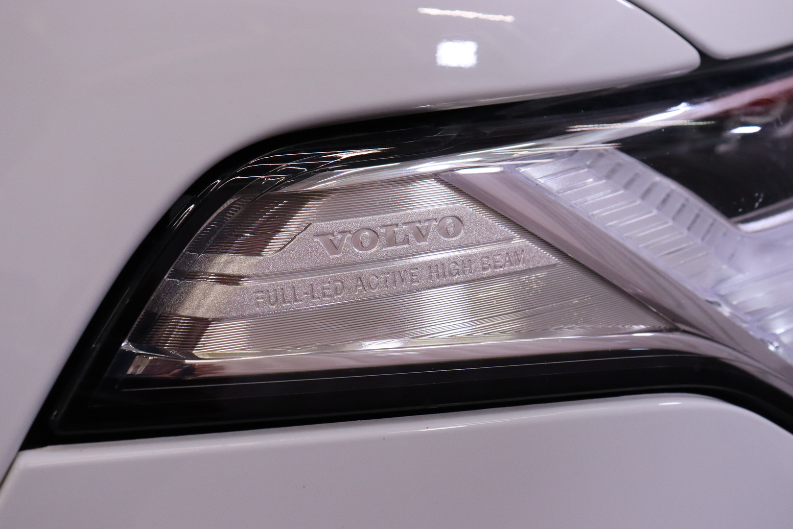 Volvo - XC90 - T8 Twin Engine AWD R-Design aut - Maastoauto
