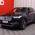 Volvo - XC90 - T8 Inscription aut 7P // LED / Adapt.vakkari / B&W / Panoraama / HUD / 360° / Webasto / VOC / Vetokoukku / Ilmajousitus - Tila-auto