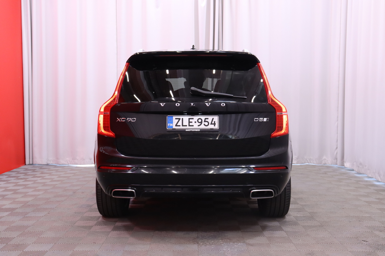 Volvo - XC90 - D5 AWD R-Design aut // Suomi-auto / 360° / BLIS / Keyless / Webasto / koukku / Bowers & Wilkins / HUD / Panorama // - Maastoauto