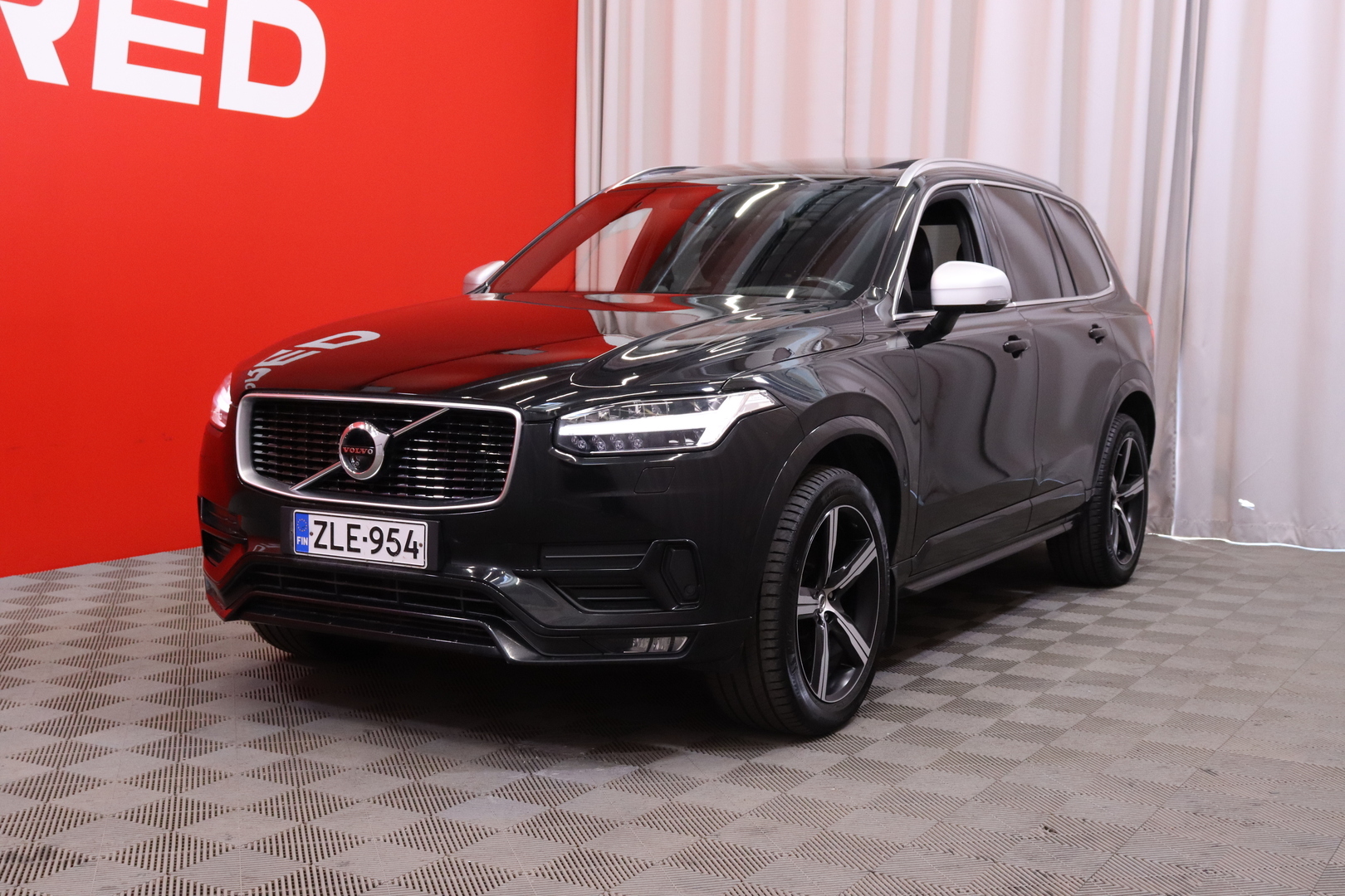 Volvo - XC90 - D5 AWD R-Design aut // Suomi-auto / 360° / BLIS / Keyless / Webasto / koukku / Bowers & Wilkins / HUD / Panorama // - Maastoauto