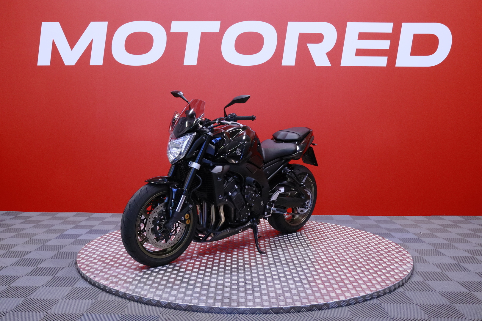 Yamaha - FZ1-N - // Suomi-pyörä / Huoltokirja / Yoshimura / Kaatumatapit // - Moottoripyörä