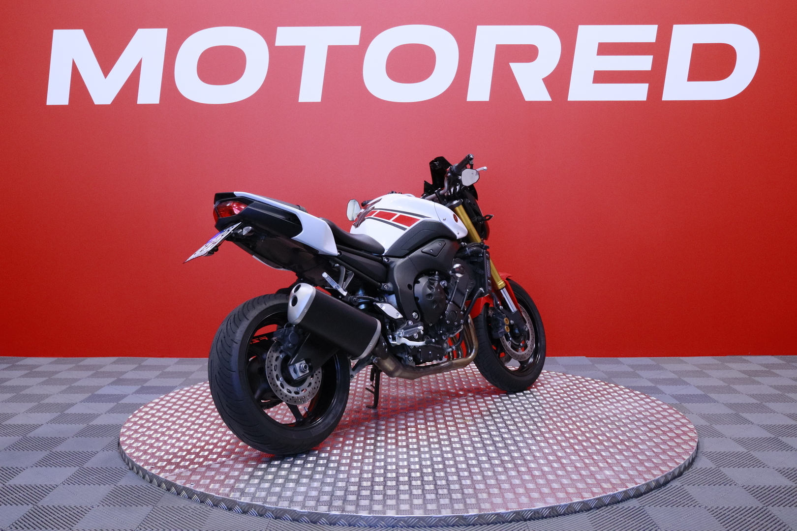 Yamaha - FZ8-N - // Suomi-pyörä / Huoltokirja / 3x Avaimet // - Moottoripyörä