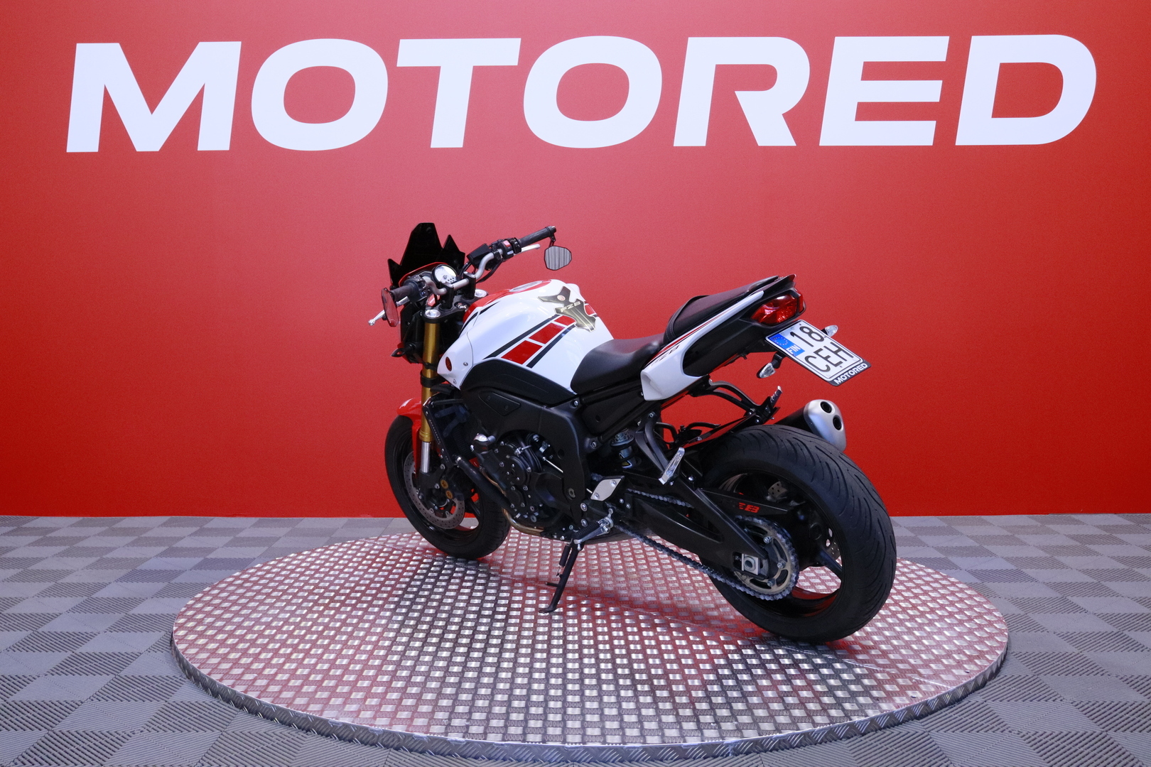 Yamaha - FZ8-N - // Suomi-pyörä / Huoltokirja / 3x Avaimet // - Moottoripyörä