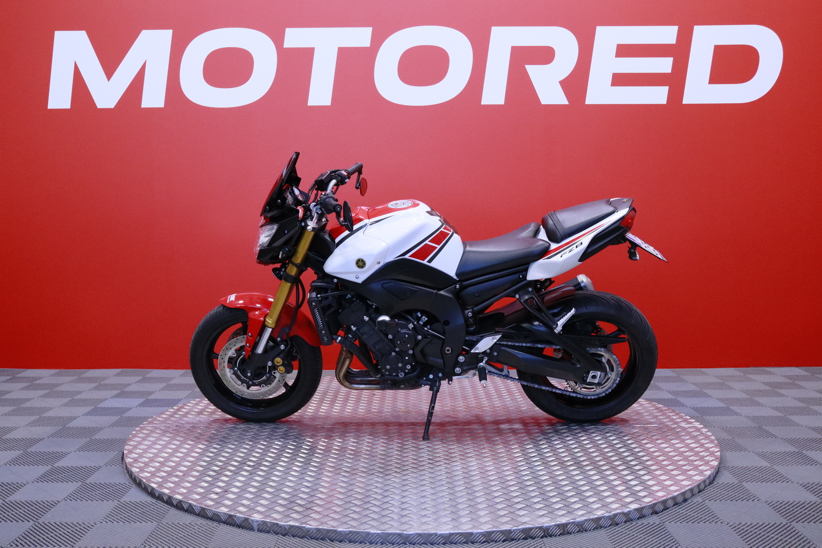 Yamaha - FZ8-N - // Suomi-pyörä / Huoltokirja / 3x Avaimet // - Moottoripyörä