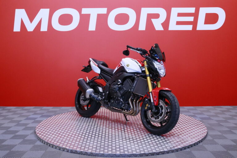 Yamaha - FZ8-N - // Suomi-pyörä / Huoltokirja / 3x Avaimet // - Moottoripyörä