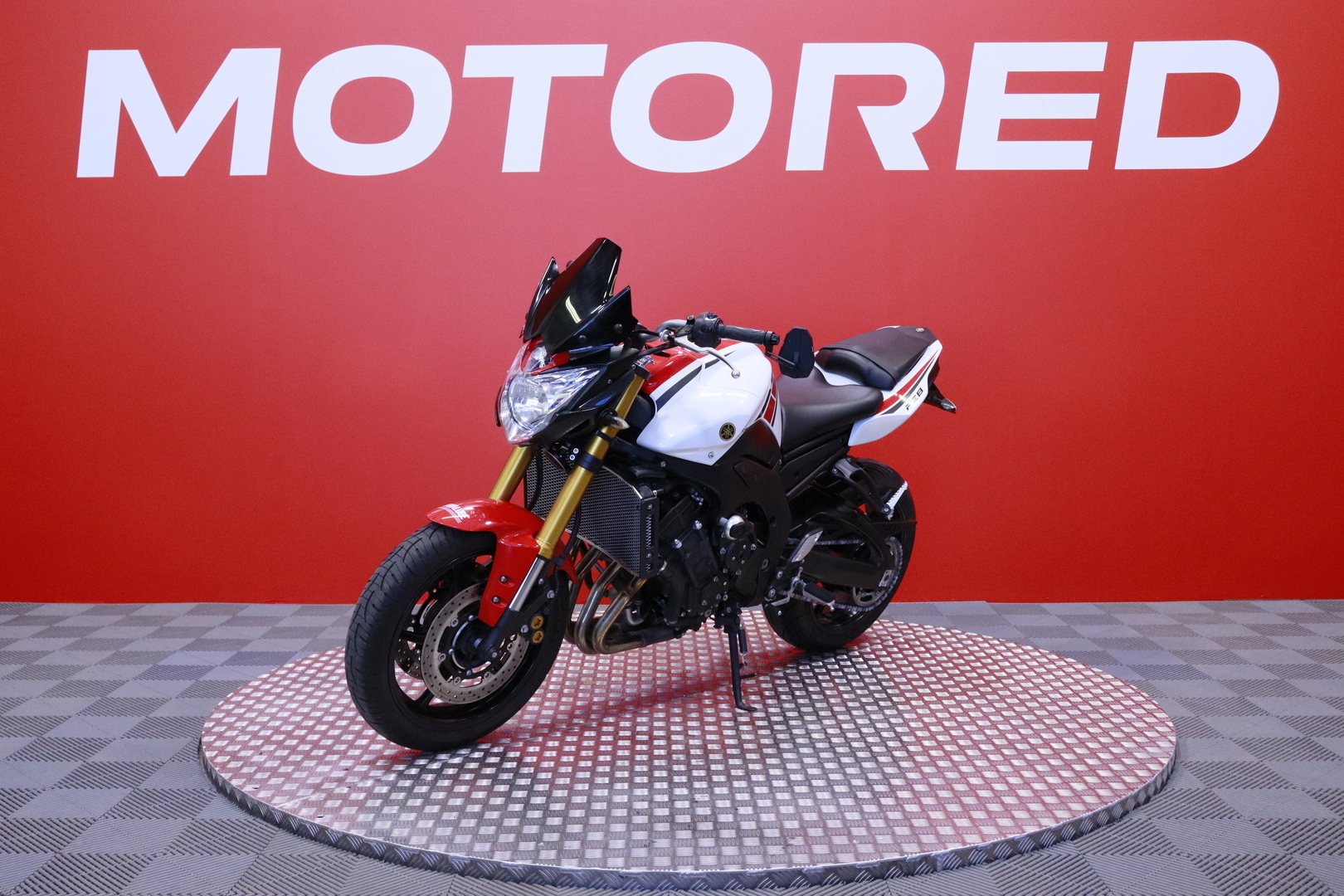 Yamaha - FZ8-N - // Suomi-pyörä / Huoltokirja / 3x Avaimet // - Moottoripyörä